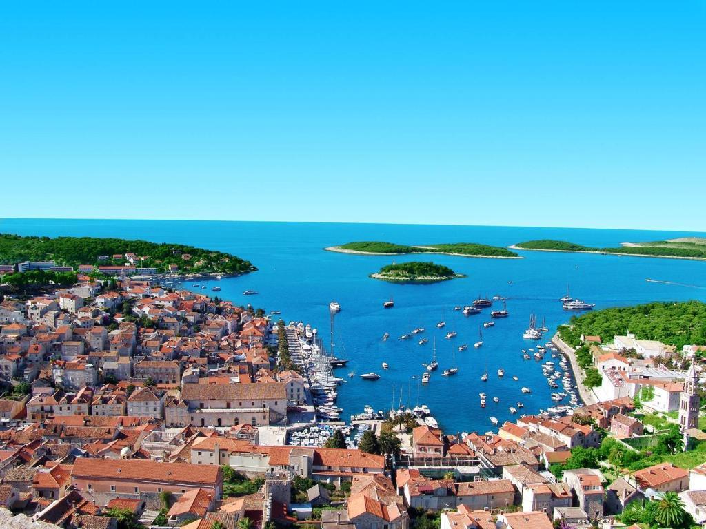 Apartments Luma Hvar Town Luaran gambar